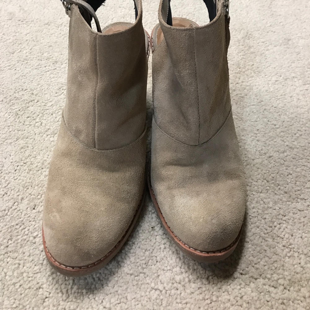 Boots - Picture 2 of 4